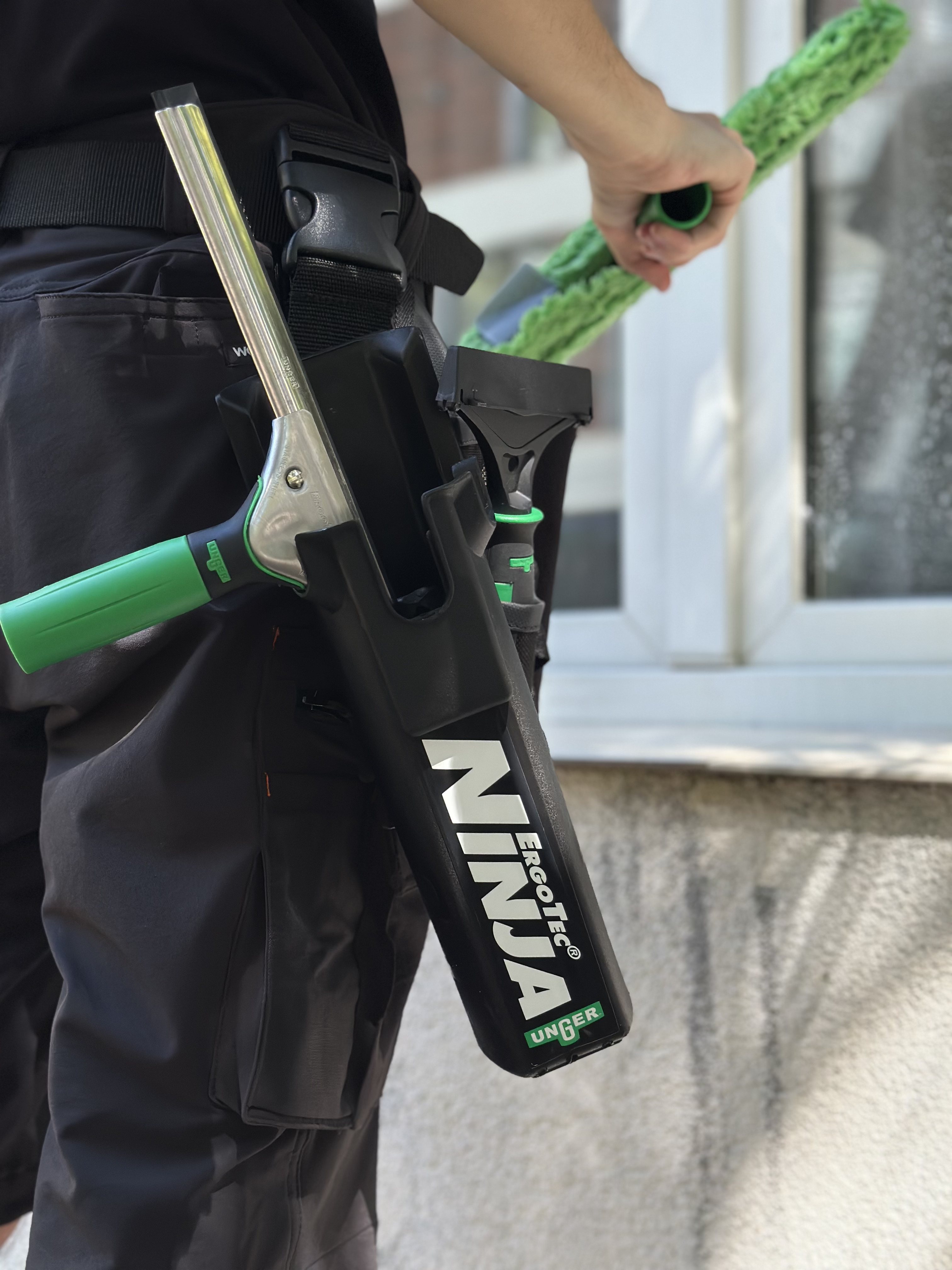 Curățare profesională geamuri și ferestre în Iași – FreshStart